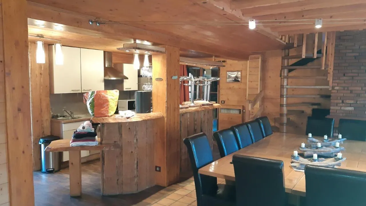 Вилла Au Pied Des Pistes, Grand Chalet Le Sereina Sauna, Jacuzzi Piscine Interieure 16/18 Pers Ле дез Альп 0*,